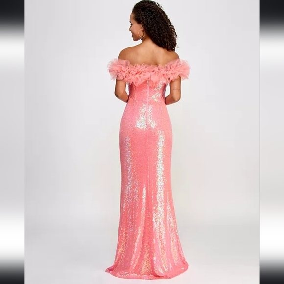 NWT Pear Culture Juniors Tulle-Trim Off-The-Shoulder Sequin Gown in Coral Size 9 - Picture 2 of 12